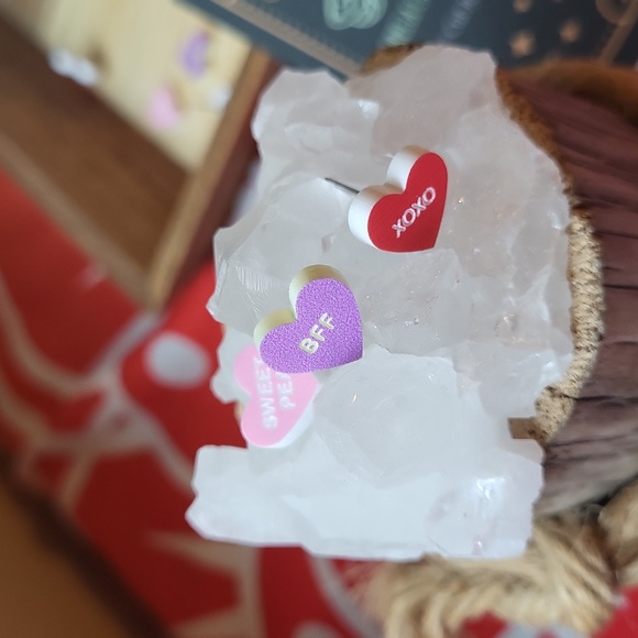 🩷 Conversation Heart Earrings ❤️ - Picture 6 of 9